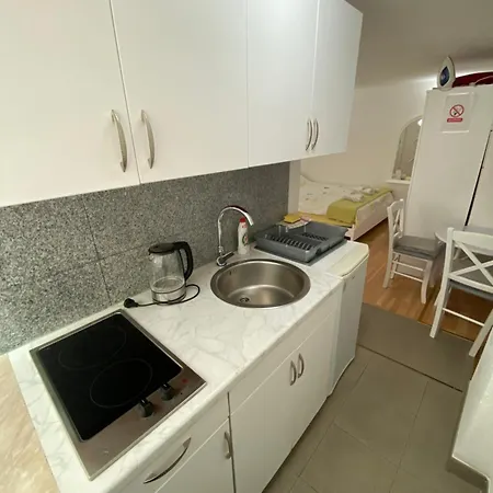 Skenderi Apartman *