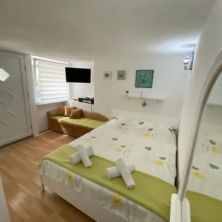 Skenderi Apartman *
